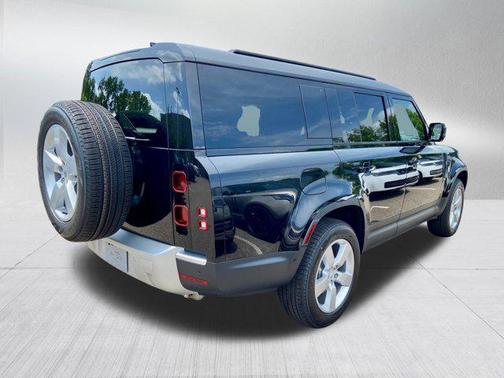 2025 Land Rover Defender 130 P300 S