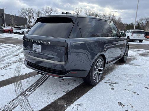 2026 Land Rover Range Rover P400 SE