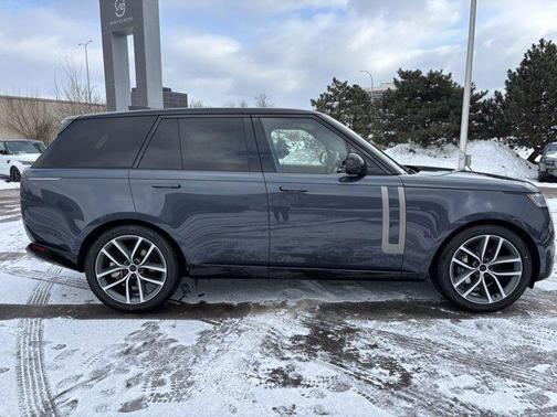 2026 Land Rover Range Rover P400 SE