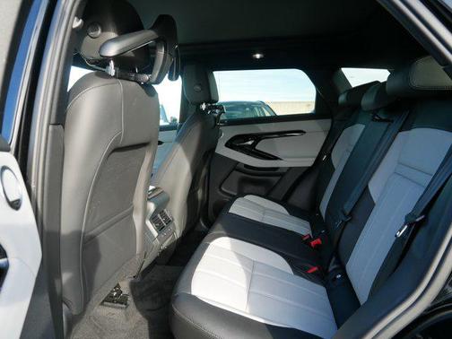 2026 Land Rover Range Rover Evoque Dynamic SE