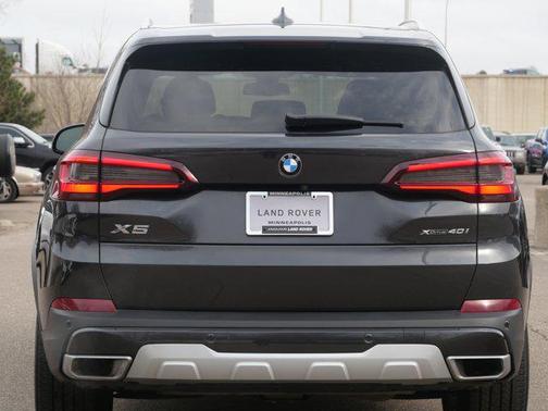 Dark Graphite Metallic 2022 BMW X5 xDrive40i