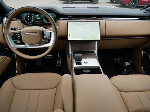 2025 Land Rover Range Rover P530 SE