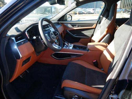 2025 Jaguar F-PACE SVR P550 AWD Automatic