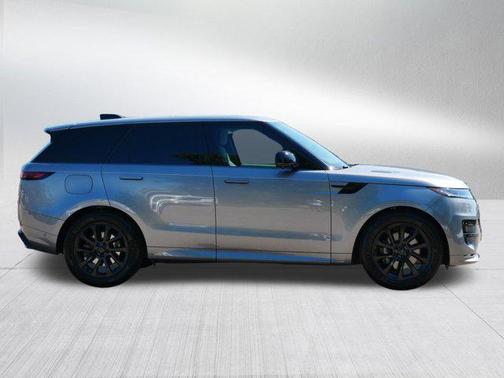 2024 Land Rover Range Rover Sport SE