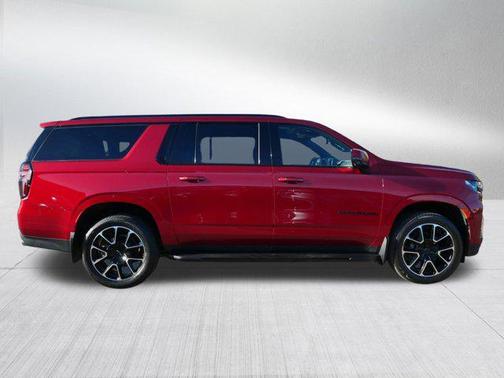 2023 Chevrolet Suburban RST