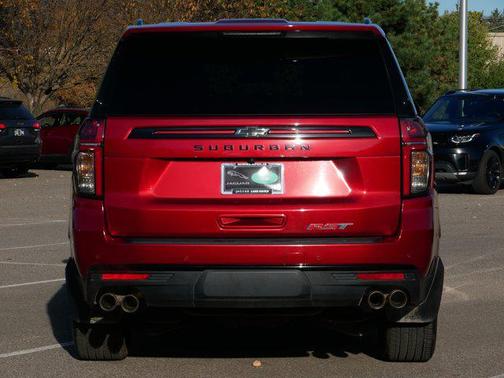 2023 Chevrolet Suburban RST