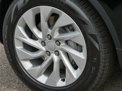 2025 Land Rover Discovery P300 S