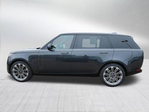 2024 Land Rover Range Rover P530 SE