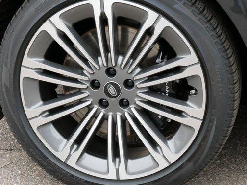 2024 Land Rover Range Rover P530 SE