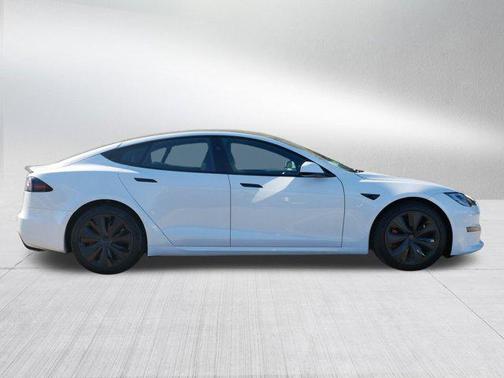 2023 Tesla Model S Plaid