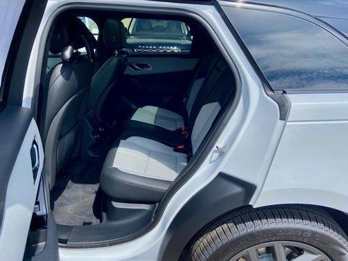 2026 Land Rover Range Rover Velar P250 SE R-Dynamic