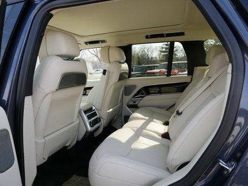 2025 Land Rover Range Rover P530 Autobiography