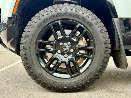 2023 Land Rover Defender 90 X-Dynamic SE