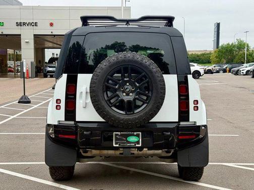 2023 Land Rover Defender 90 X-Dynamic SE