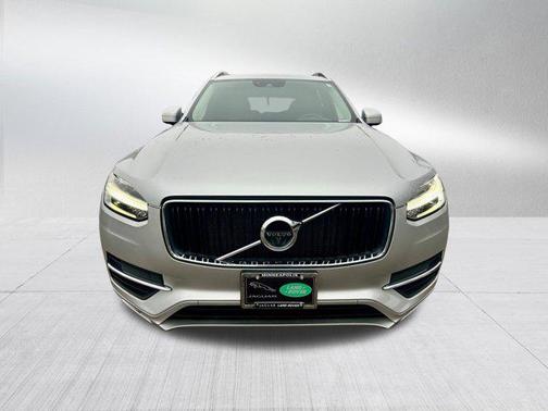 2018 Volvo XC90 T6 Momentum