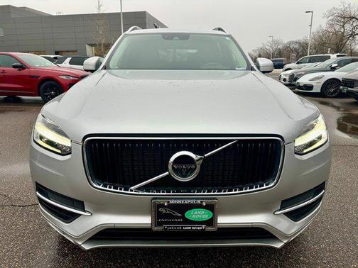 2018 Volvo XC90 T6 Momentum