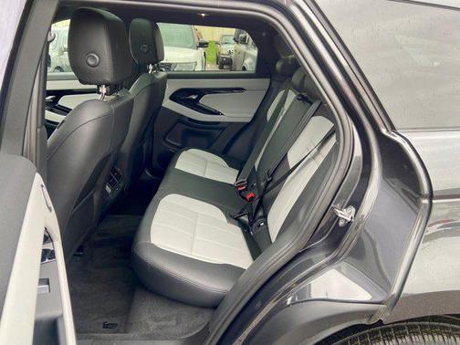2026 Land Rover Range Rover Evoque Dynamic SE