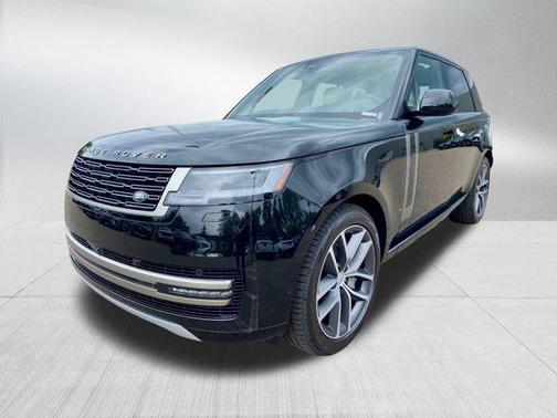 2025 Land Rover Range Rover P550e SE