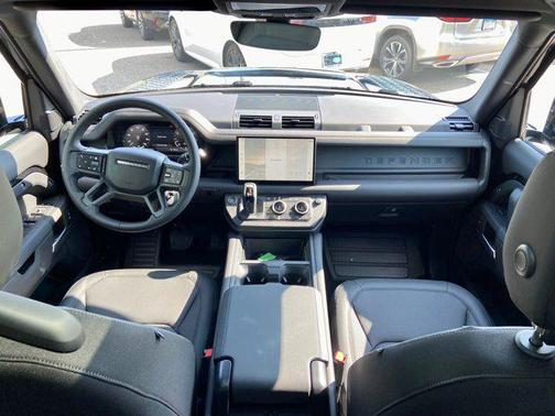 2025 Land Rover Defender 110 P400 S