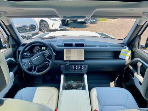 2025 Land Rover Defender 110 P500 X-Dynamic SE
