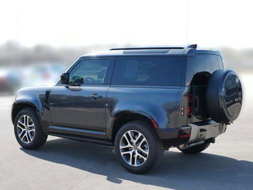 2022 Land Rover Defender 90 X-Dynamic S