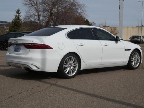 2021 Jaguar XF SE P250 RWD Automatic