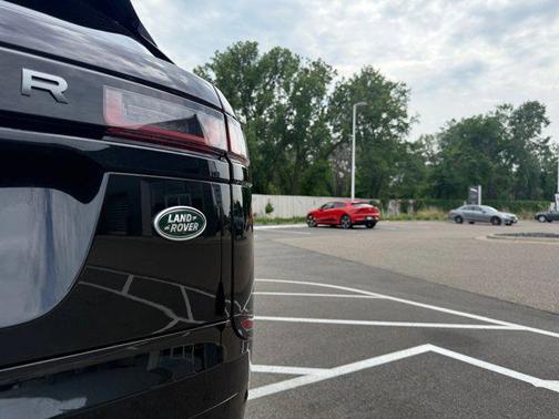 2022 Land Rover Range Rover Velar P250 S R-Dynamic