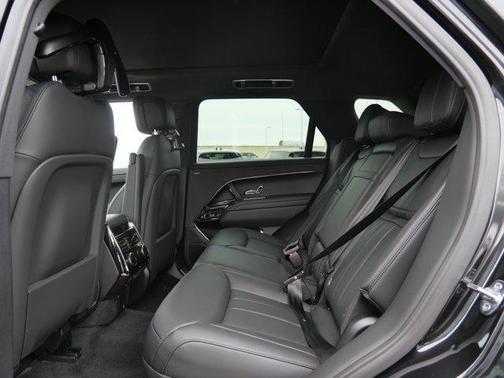 2026 Land Rover Range Rover Sport SE