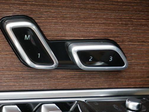 2025 Land Rover Range Rover P530 SE 7 Seat