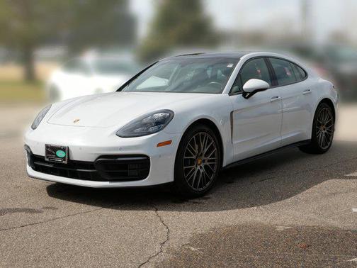 2022 Porsche Panamera 4 Platinum Edition