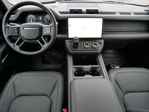 2026 Land Rover Defender X-Dynamic SE