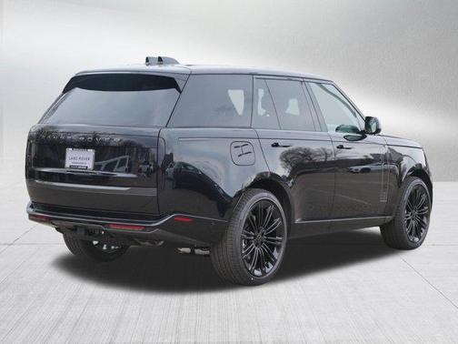 2026 Land Rover Range Rover P530 SE