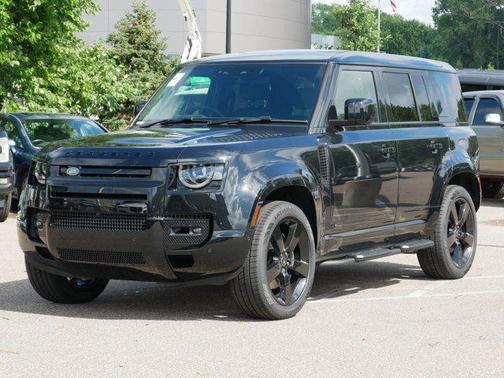2025 Land Rover Defender 110 V8