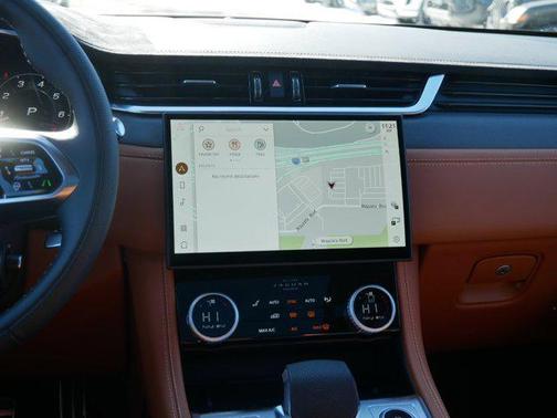 2025 Jaguar F-PACE SVR P550 AWD Automatic