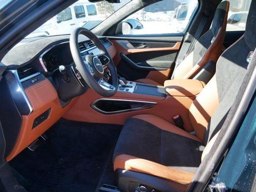 2025 Jaguar F-PACE SVR P550 AWD Automatic