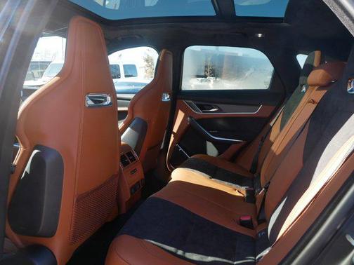 2025 Jaguar F-PACE SVR P550 AWD Automatic