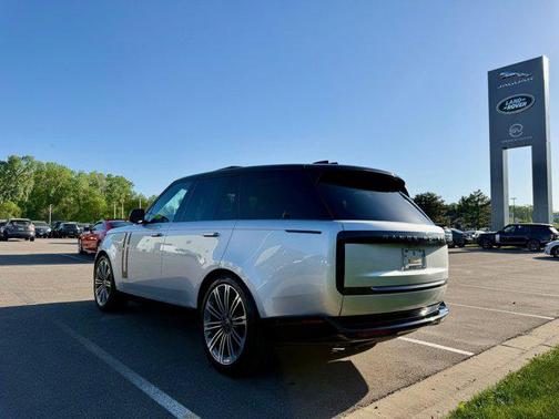 2025 Land Rover Range Rover P530 Autobiography