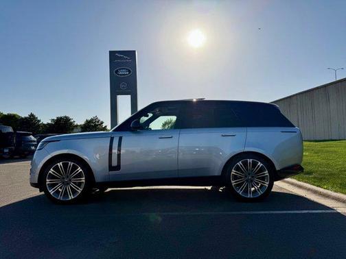 2025 Land Rover Range Rover P530 Autobiography