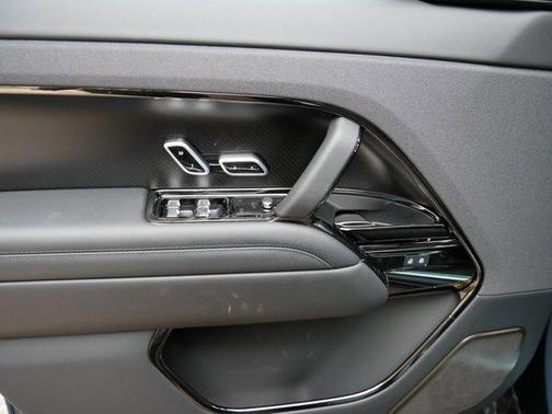 2025 Land Rover Range Rover Sport P635 SV Edition Two