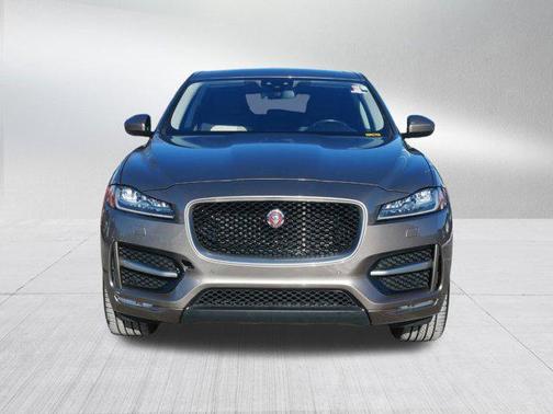 2017 Jaguar F-PACE 35t R-Sport
