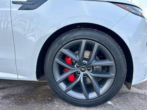 2024 Land Rover Range Rover Sport SE