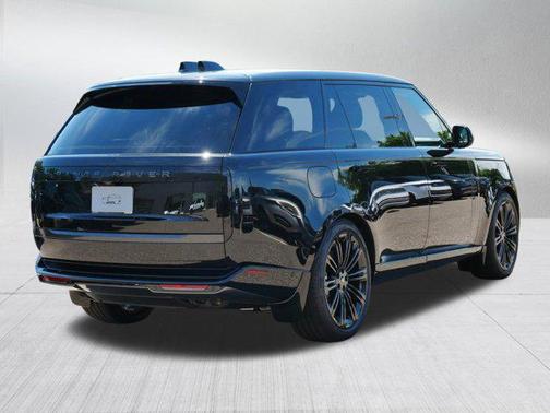 2025 Land Rover Range Rover P530 SE 7 Seat