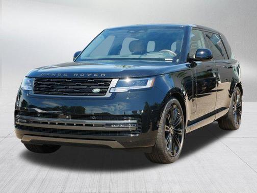 2025 Land Rover Range Rover P530 SE 7 Seat