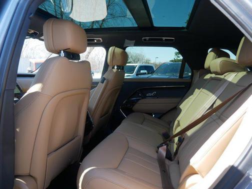 2025 Land Rover Range Rover Sport SE