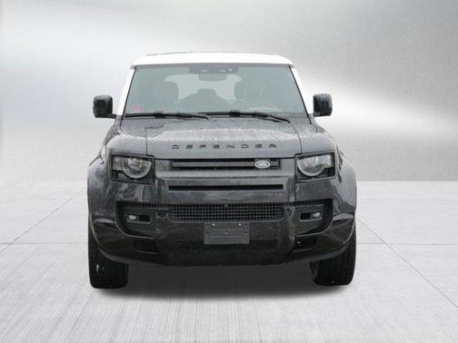 2025 Land Rover Defender 110 V8