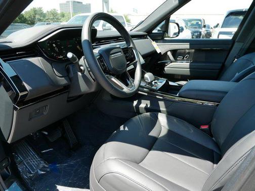2025 Land Rover Range Rover Sport SE