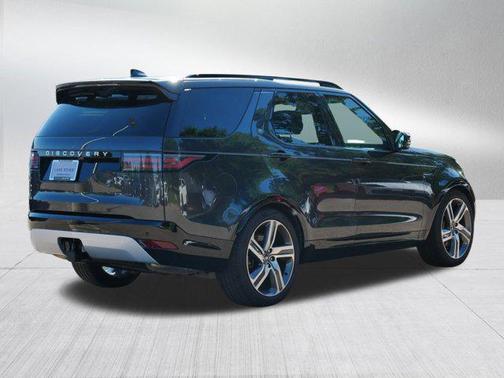 2024 Land Rover Discovery P360 Metropolitan Edition