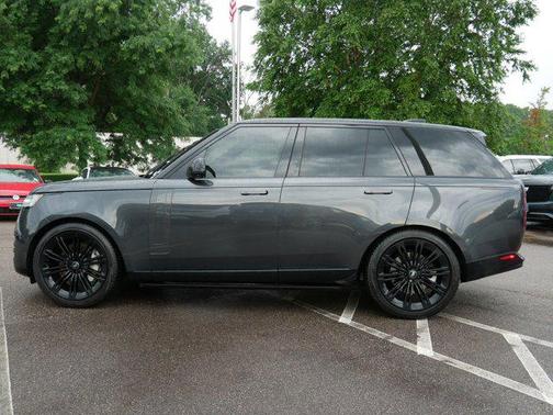 2023 Land Rover Range Rover P530 SE