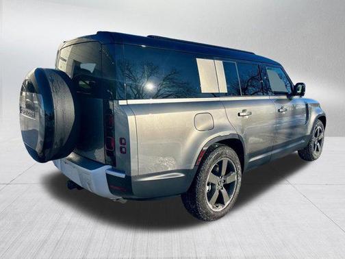 2025 Land Rover Defender 130 P300 S