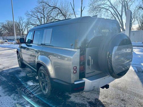 2025 Land Rover Defender 130 P300 S